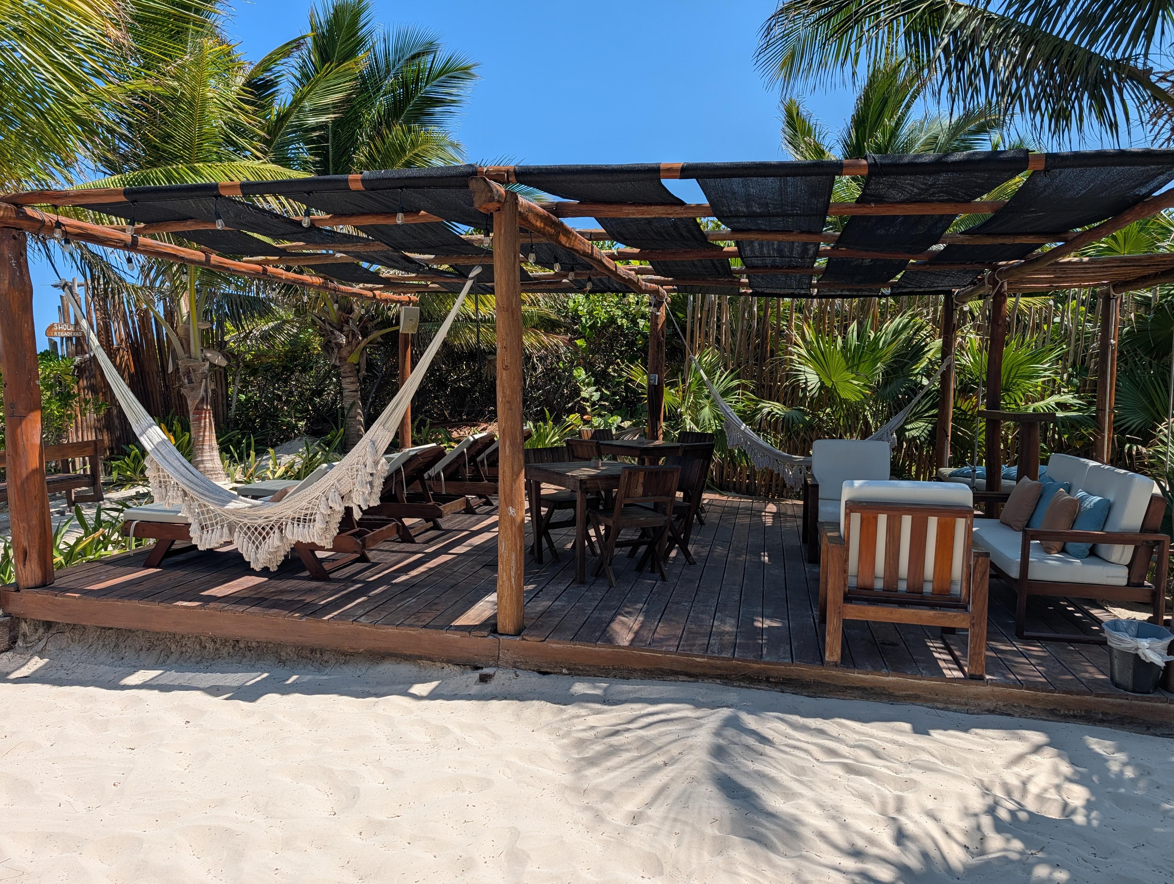 HayHu Beach Club - Costa Maya